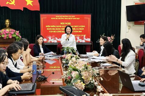 ĐẢNG BỘ TRƯỜNG THCS DỊCH VỌNG HẬU THỰC HIỆN KIỂM ĐIỂM, ĐÁNH GIÁ CHẤT LƯỢNG TỔ CHỨC ĐẢNG NĂM 2025